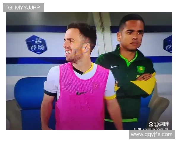 足球场上的奇葩瞬间球员竟然在比赛中撤掉球裤引发热议 足球场上的奇葩瞬间球员竟然在比赛中撤掉球裤引发热议